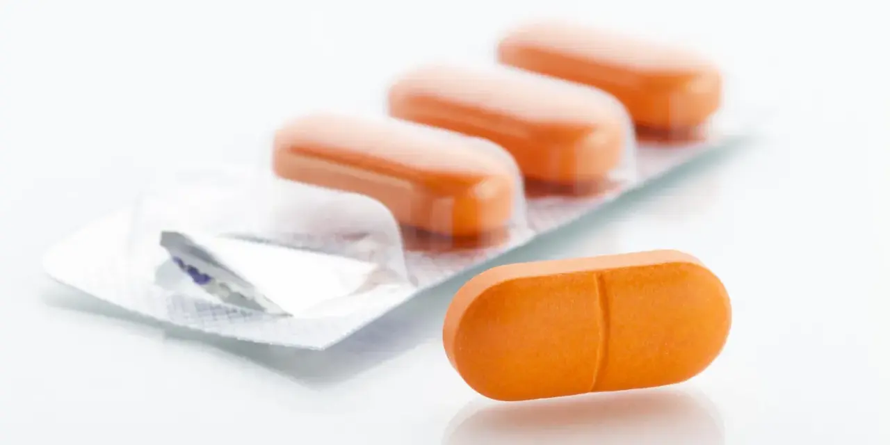 Compresse arancioni in blister. Synflex a cosa serve? Per alleviare il dolore e l'infiammazione.