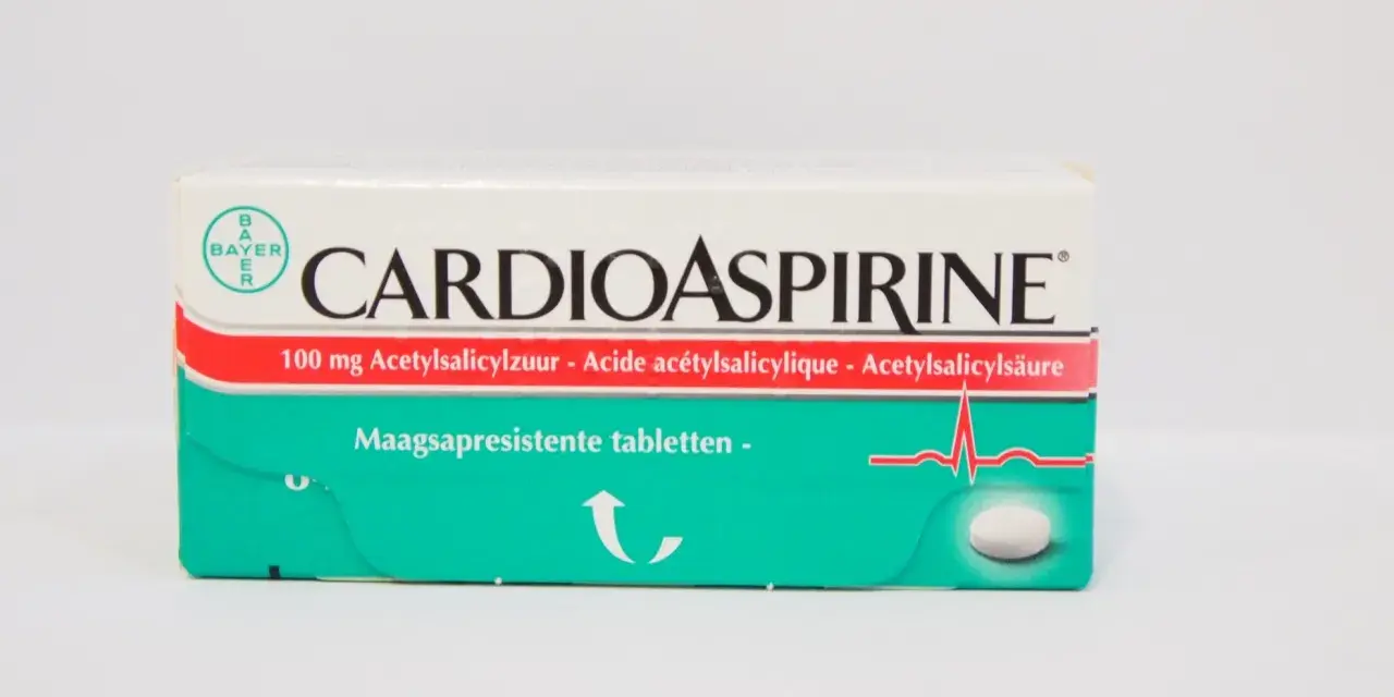 Cardioaspirine 100 mg, compresse gastroresistenti. Serve per la prevenzione cardiovascolare.