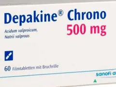 Scatola di Depakine Chrono 500 mg, farmaco a base di acido valproico, usato per trattare epilessia e disturbi bipolari.