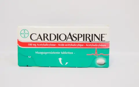 Cardioaspirine 100 mg, compresse gastroresistenti. Serve per la prevenzione cardiovascolare.