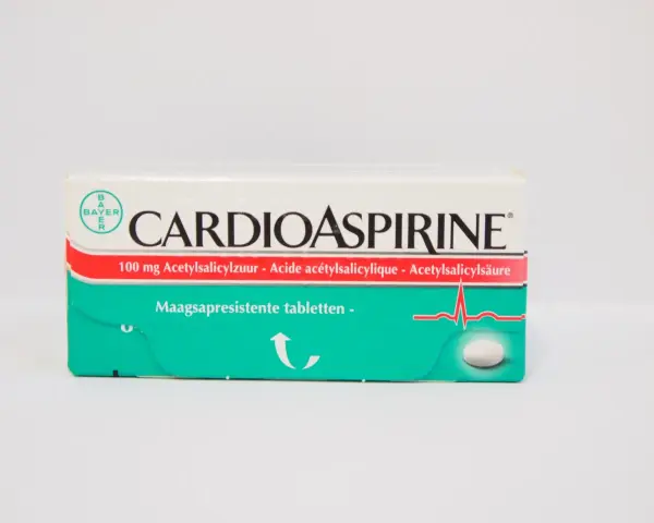 Cardioaspirine 100 mg, compresse gastroresistenti. Serve per la prevenzione cardiovascolare.